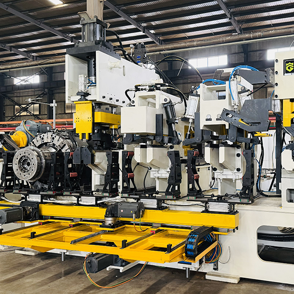 Machine d'ébavurage, de planage, de découpe et d’arrondissage